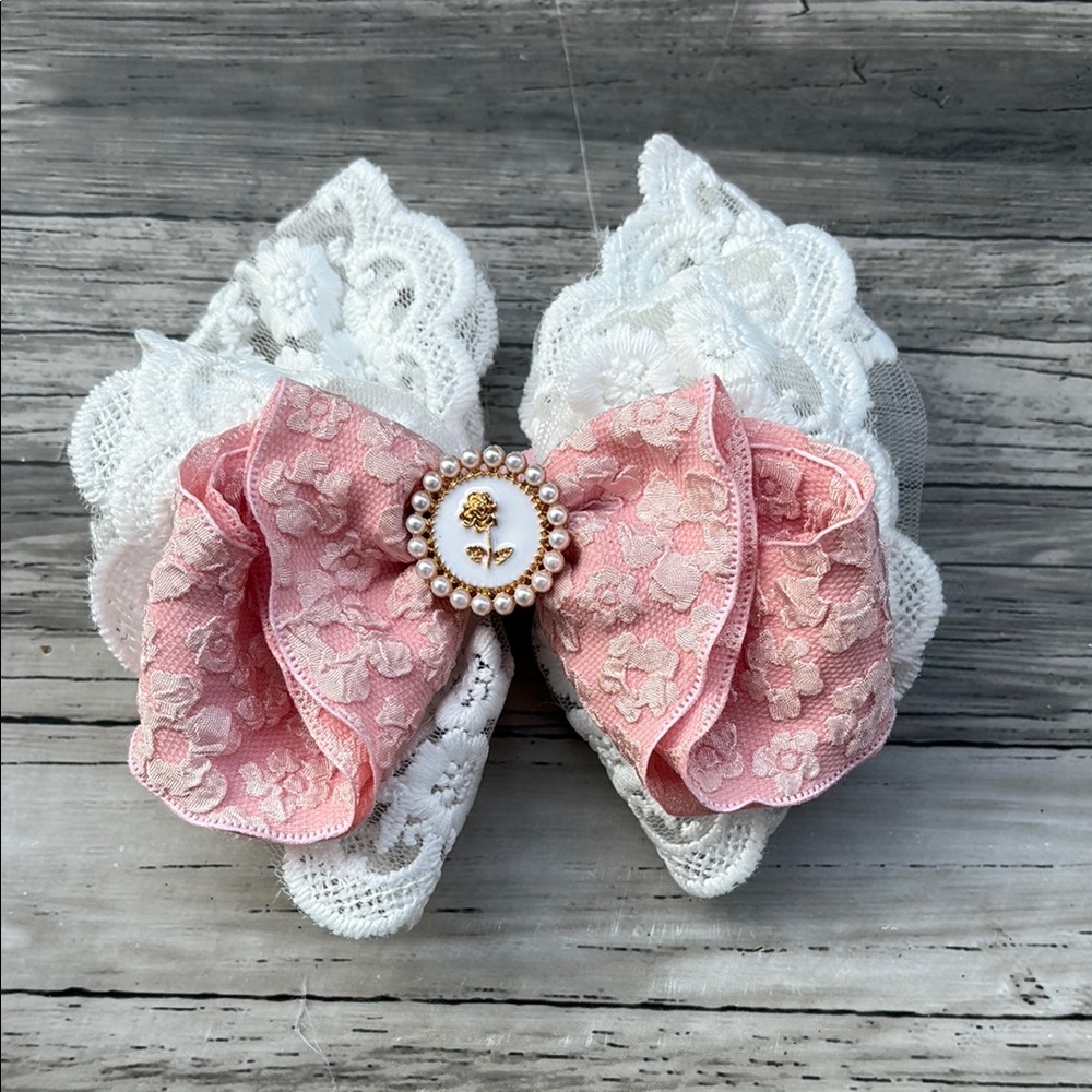 Charming Pink and White Vintage Style Hair Bow